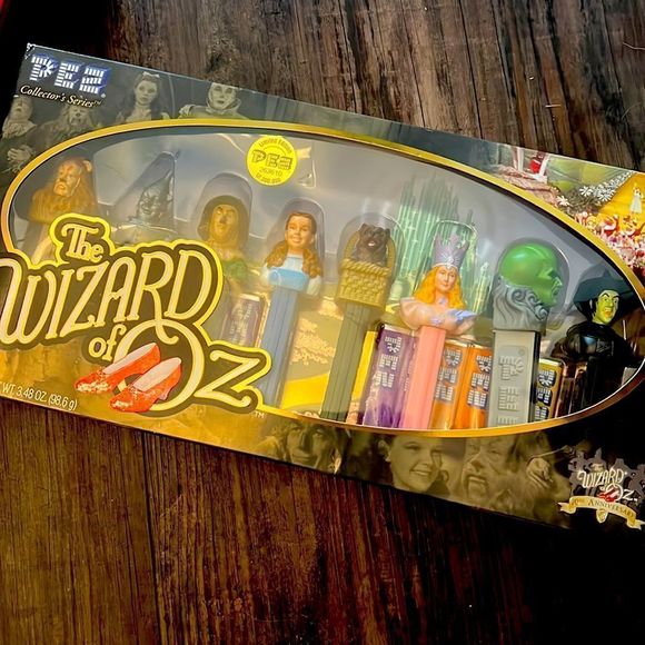Wizard of Oz movie collector special edition pez dispenser set Dorothy new tin - Picture 2 of 6